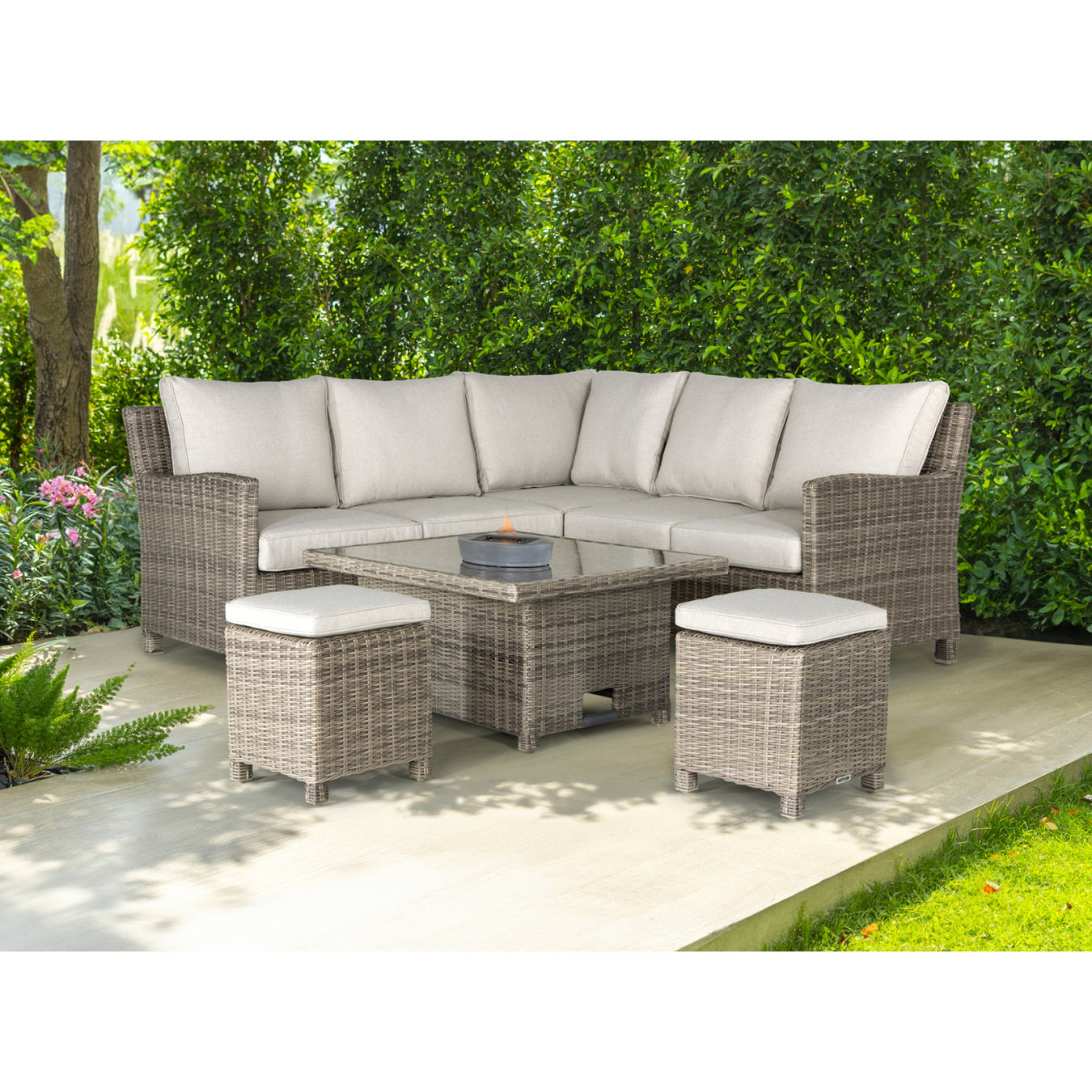 Corner Outdoor Dining Furniture