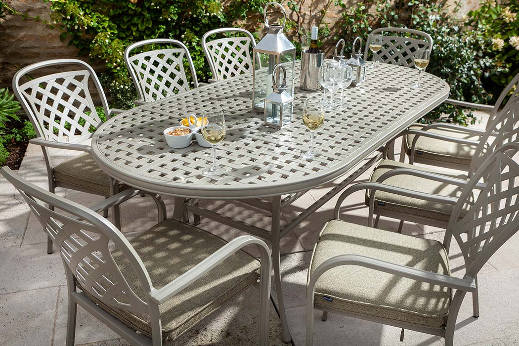 Berkeley 8 Seat Oval Dining Set (free cover included)